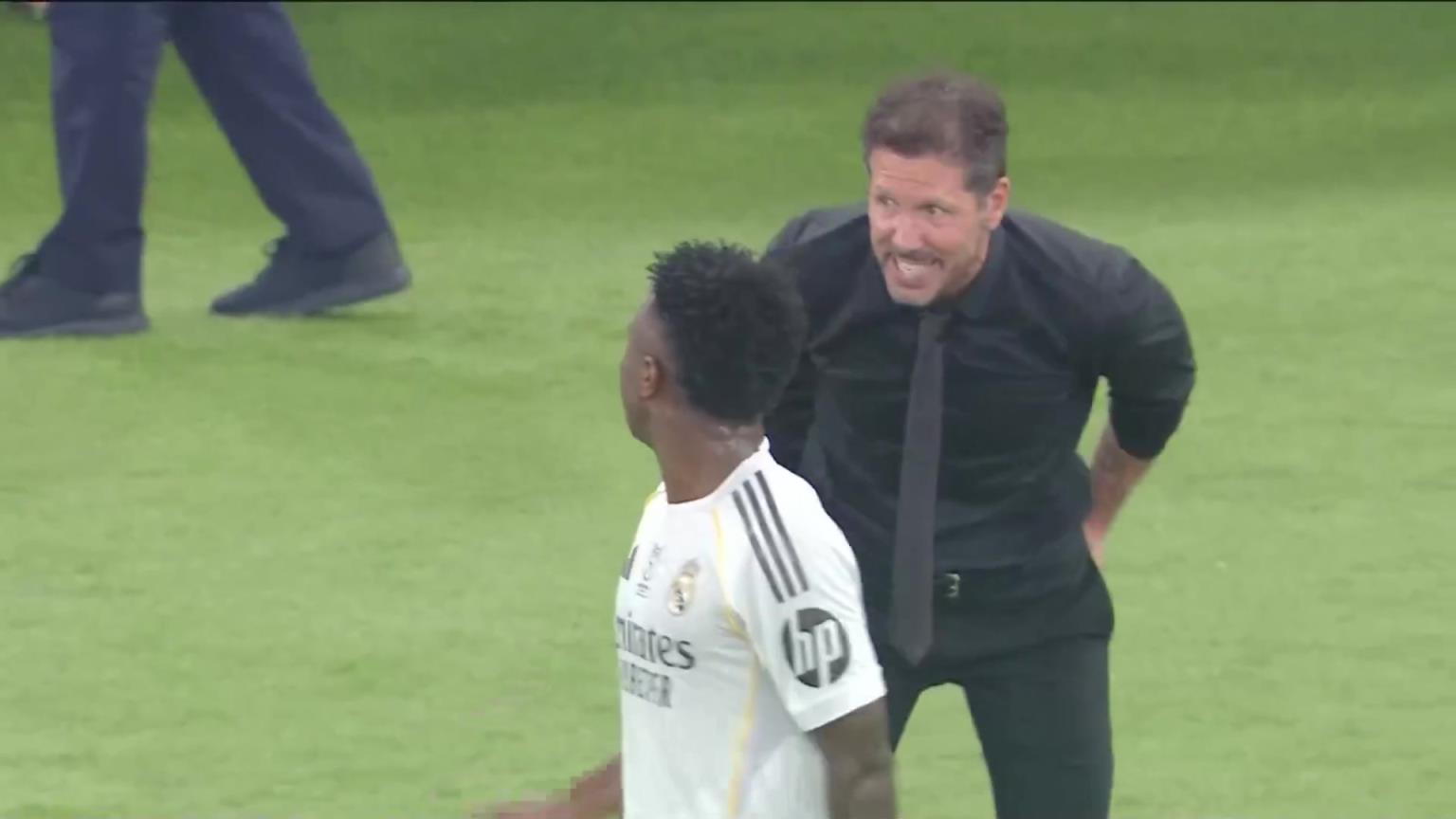 西媒科贝电台：西蒙尼对维尼修斯喊“老佛爷迟早赶走你，等着瞧”