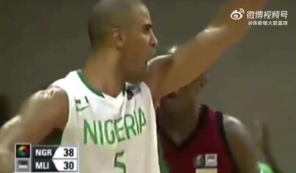 球风硬朗，投篮精准！火箭球迷见过自己主教练以前打球的样子吗？